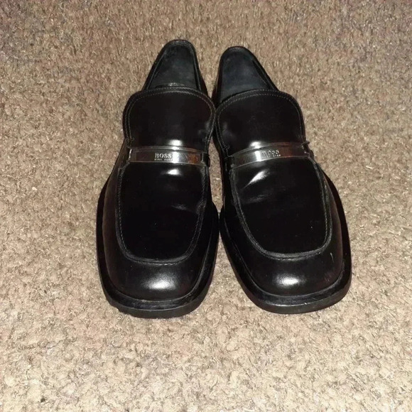 HUGO BOSS-Black Leather-Silver Logo Plate-Loafers-Sz 7 UK-8 US-Excellent main image 6